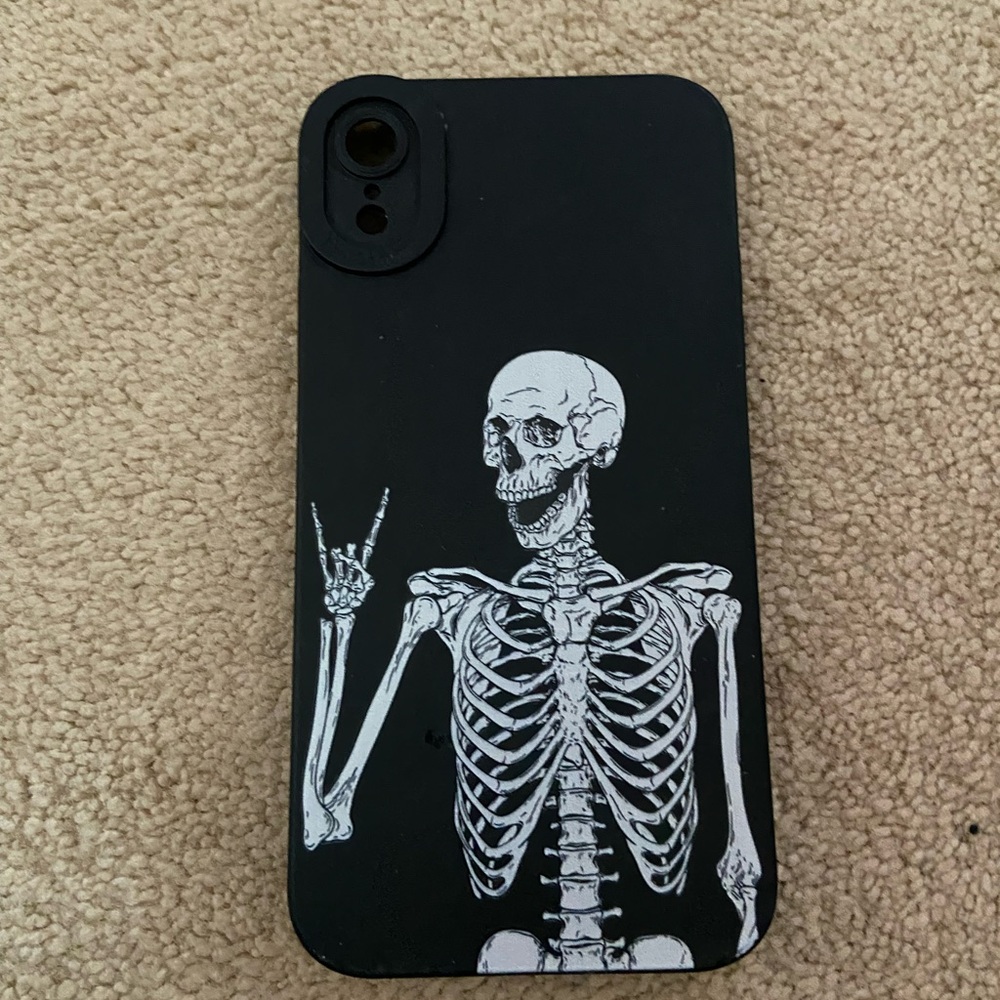 Skeleton phone case